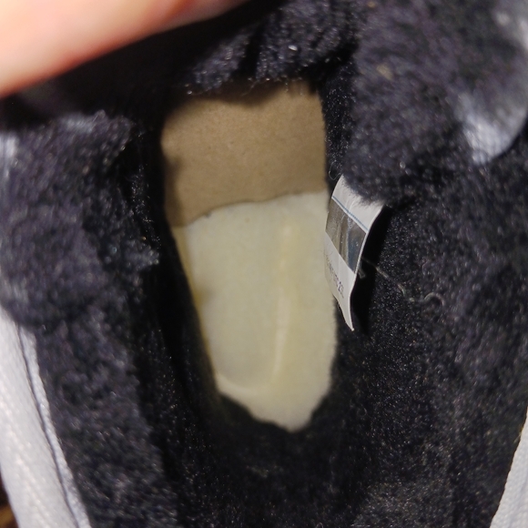 Ugg Neumel Platform Leather Strap Logo Boots Size 6 Youth/7.5 Women - Picture 9 of 10